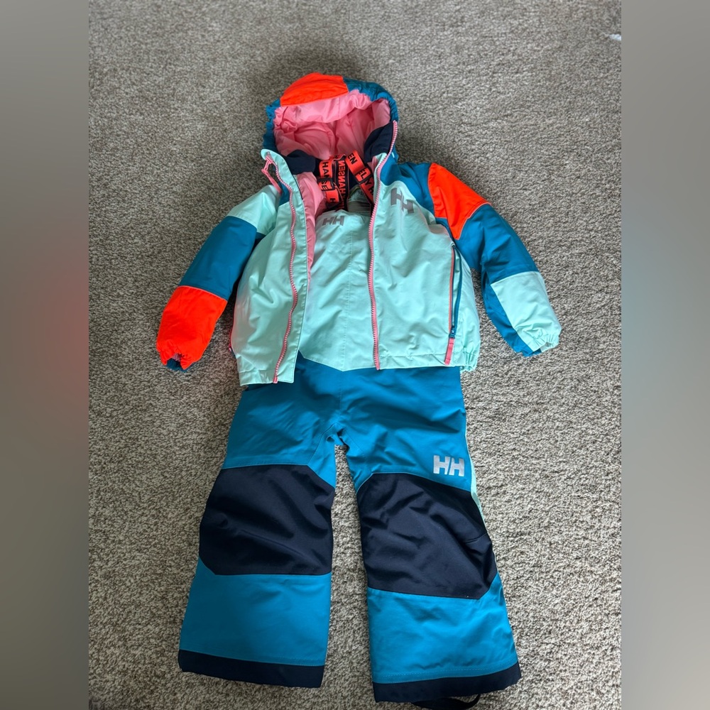 Helly Hansen kids snowsuit
